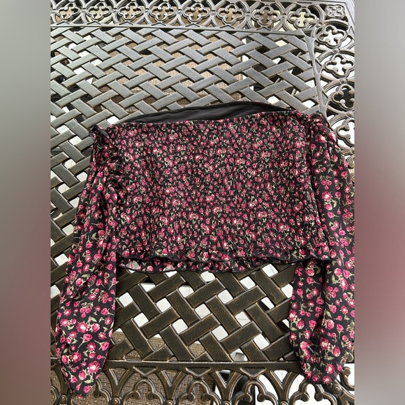 Wild fable floral top off the shoulder - Picture 5 of 6